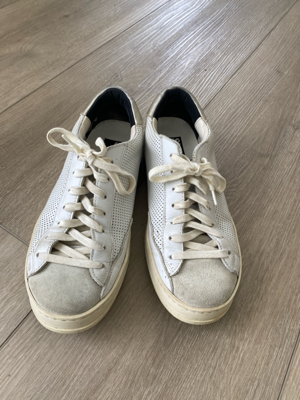 P448 Women's John Leather Low-Top Italian Sneaker 38 7.5 Golden Goose Insoles